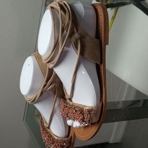 Steve Madden Bling Leather Lace Up sandals
